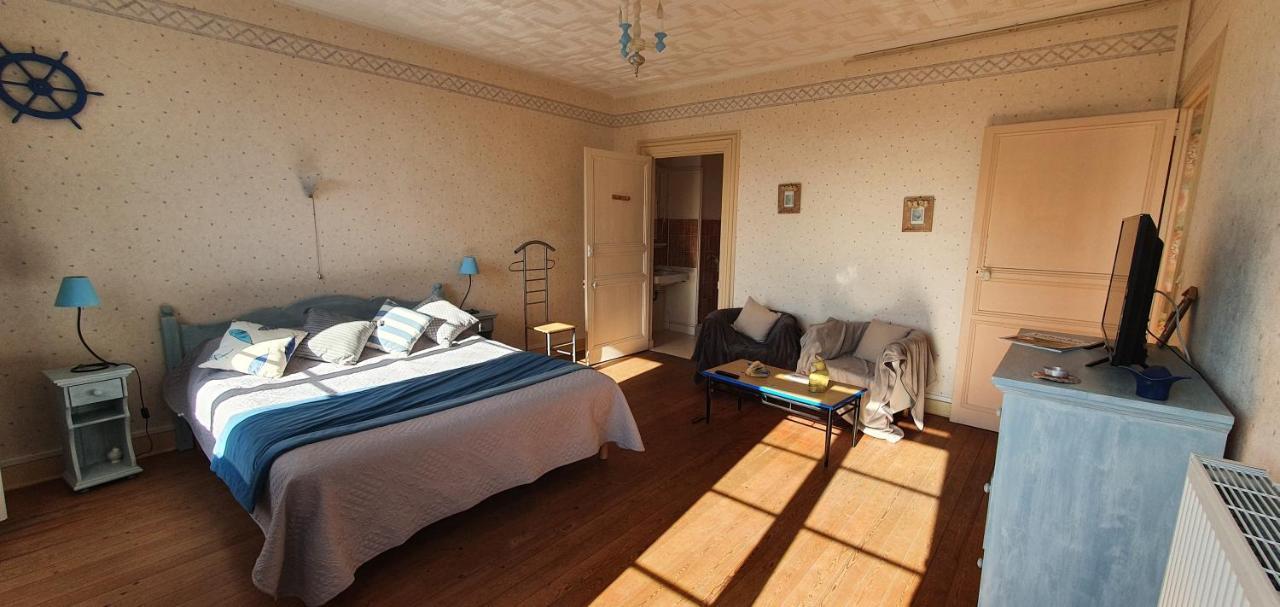 Joyeux Reveil Bed and Breakfast Courseulles-sur-Mer Εξωτερικό φωτογραφία