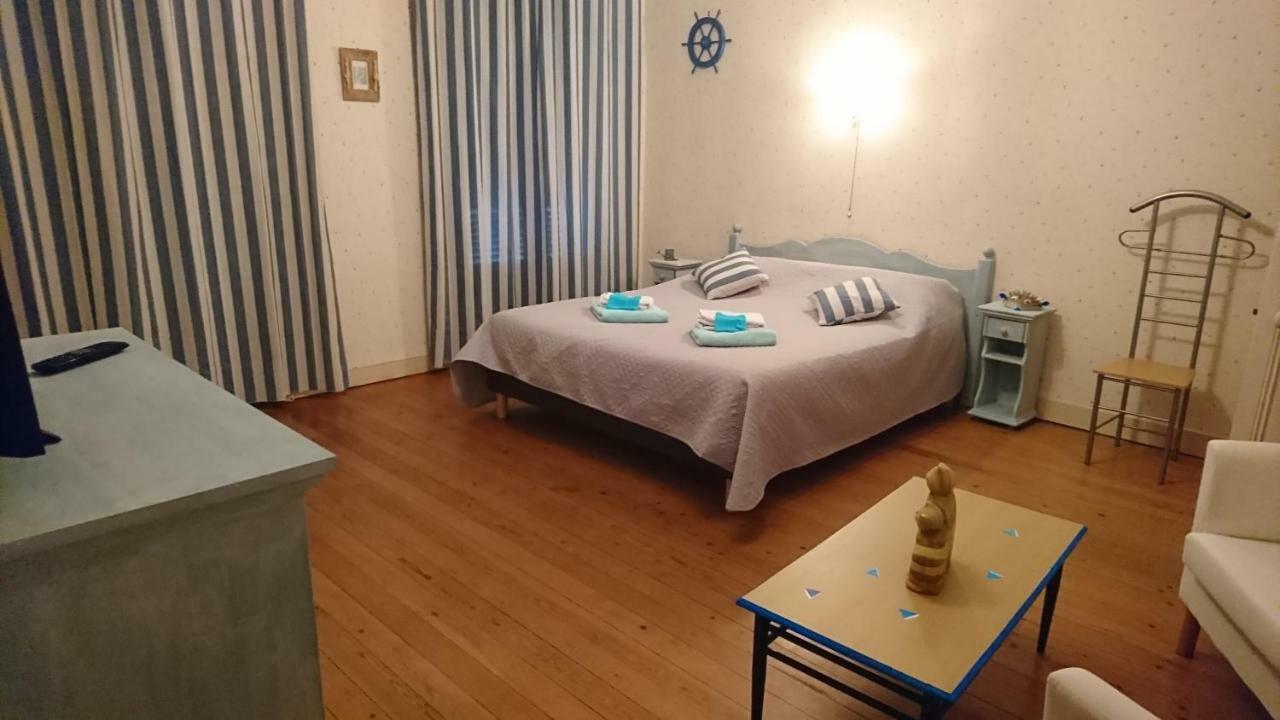 Joyeux Reveil Bed and Breakfast Courseulles-sur-Mer Εξωτερικό φωτογραφία
